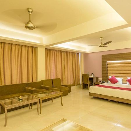 Palette Hotel Nisarga By Sunday Bhopal Eksteriør bilde