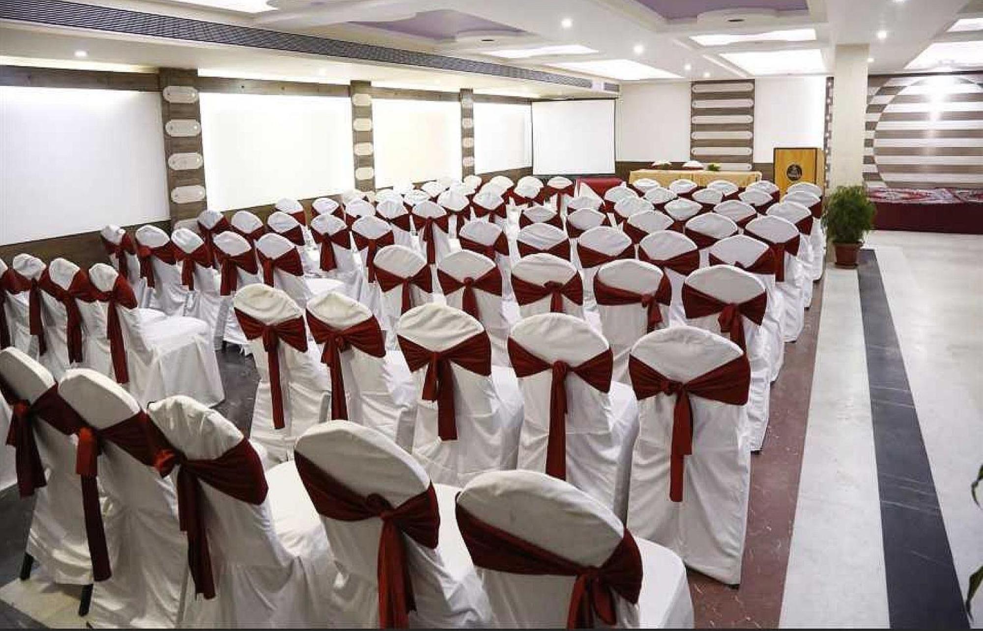 Palette Hotel Nisarga By Sunday Bhopal Eksteriør bilde