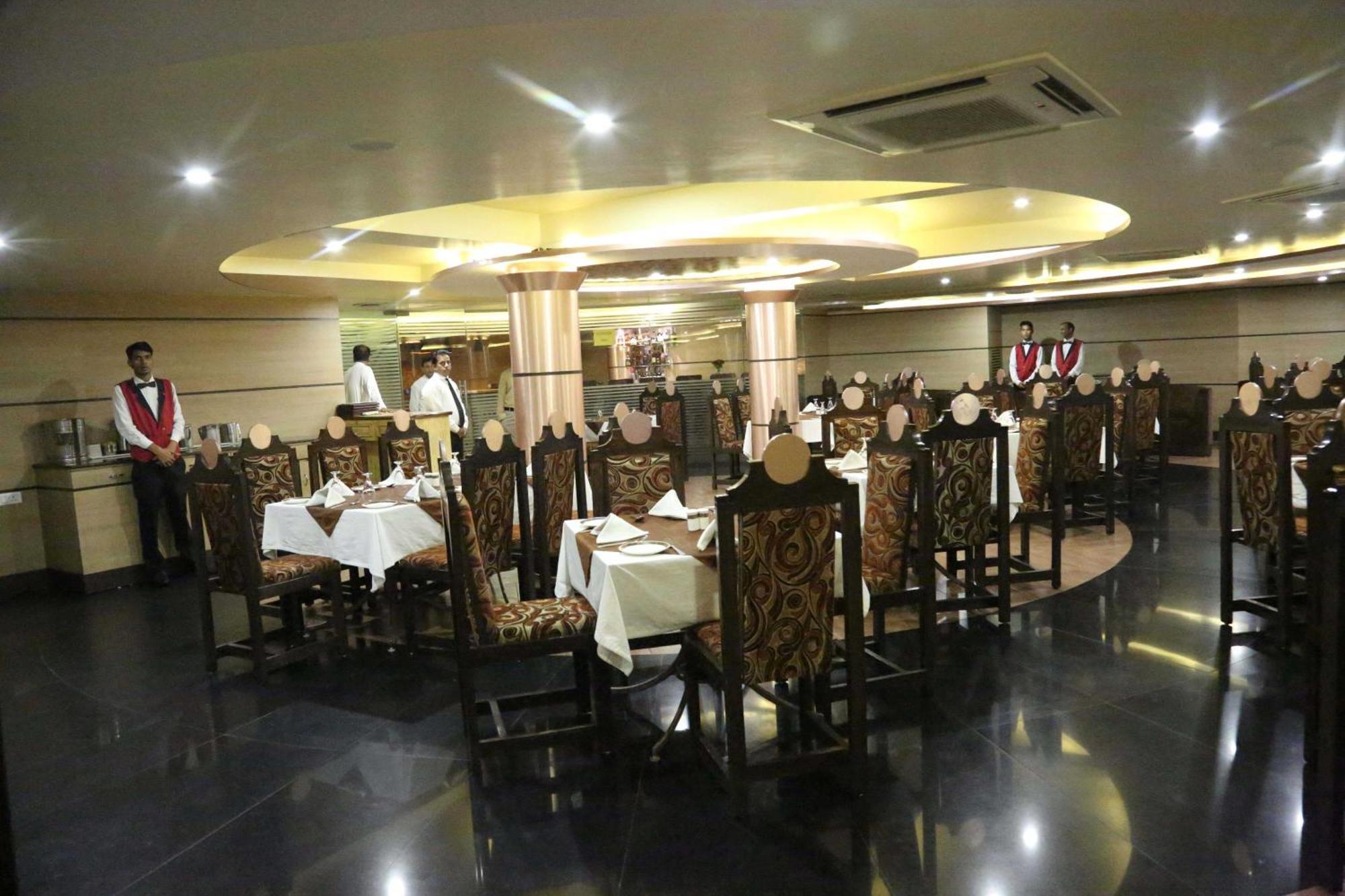 Palette Hotel Nisarga By Sunday Bhopal Eksteriør bilde