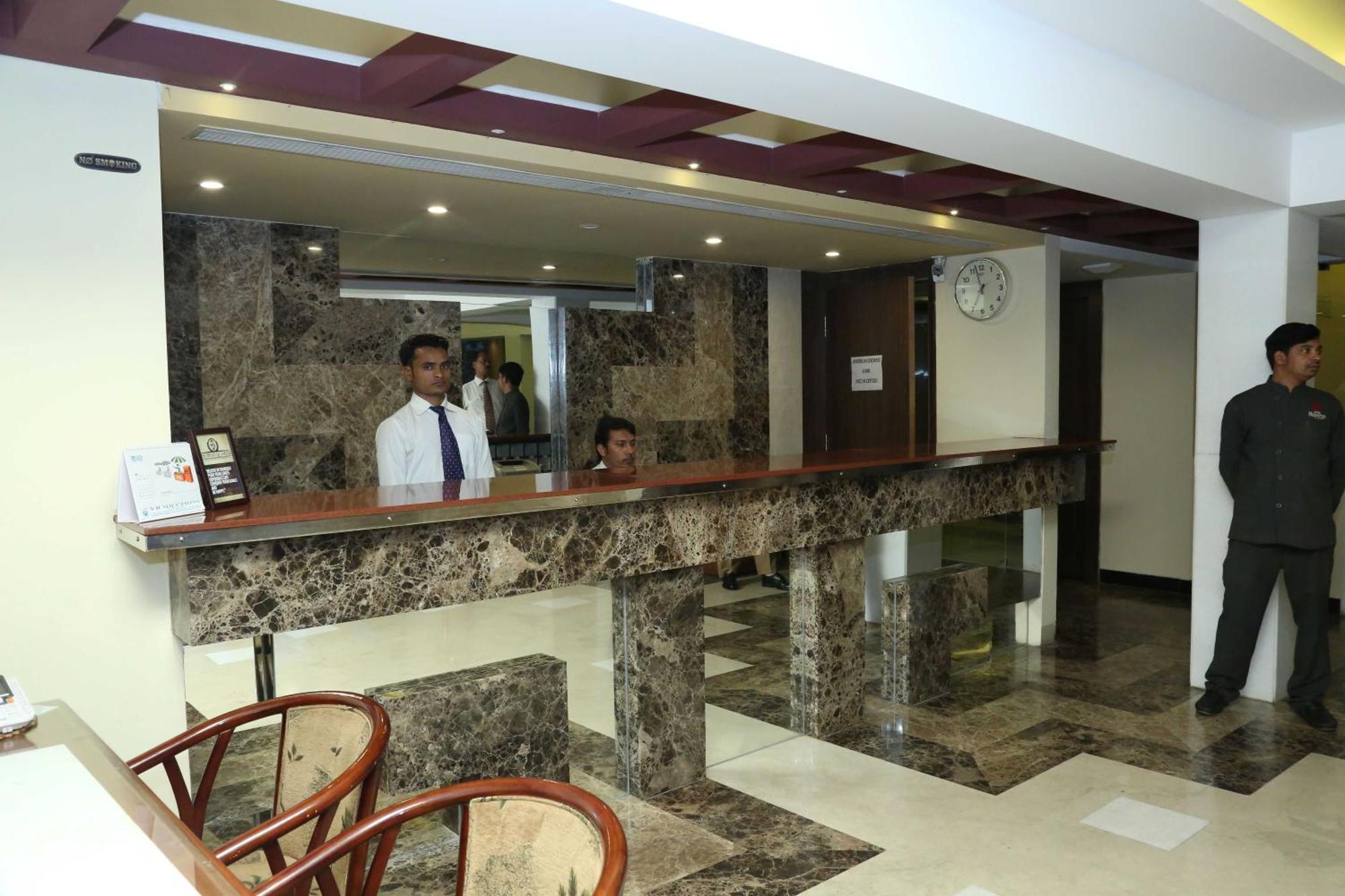 Palette Hotel Nisarga By Sunday Bhopal Eksteriør bilde